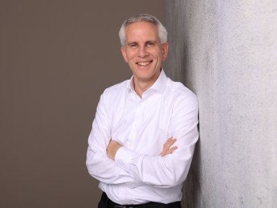 KI im WBV-Pokal: Michael Bolg digitalisiert den Pokal